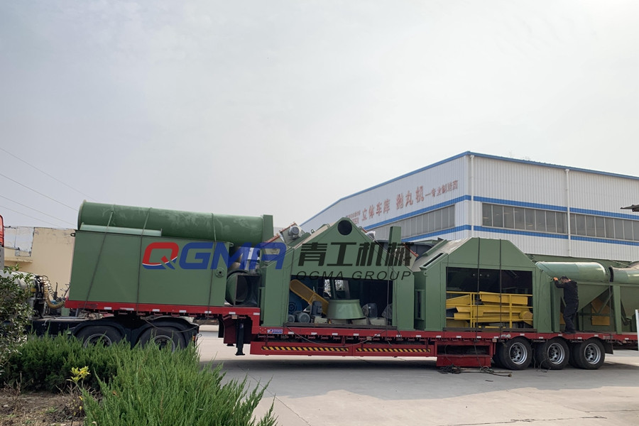 太原大型輥（gǔn）道通過式拋丸機裝車發往太原企業——青工機械（xiè）